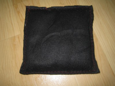Spielkissen 20 x 20 cm mit Baldraianeinlage 004.jpg